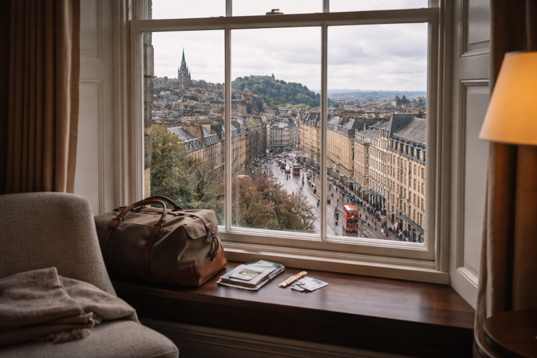 Hvor skal man bo i Edinburgh? Områder, hoteltyper og priser